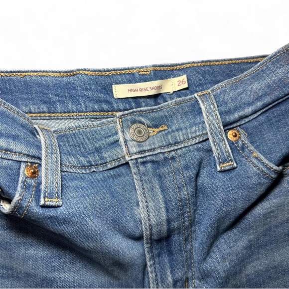 Levi’s high rise shorts - Picture 4 of 5